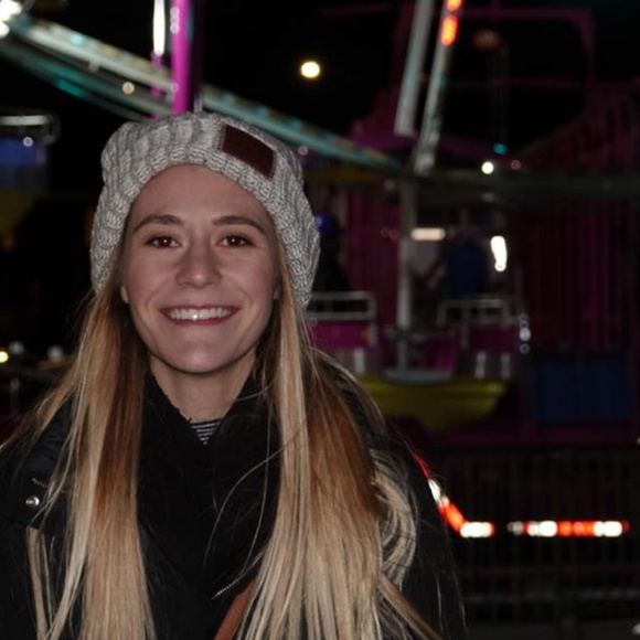 Meet your Posher, Morgan - Picture 3 of 3